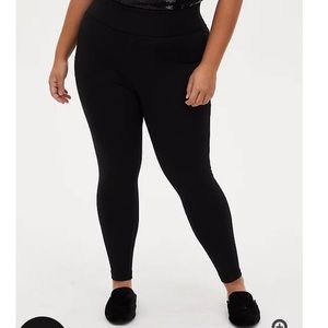 Torrid black pixie pants